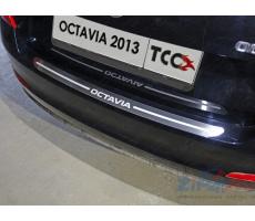 Skoda Octavia 2013- Накладка на задний бампер (лист зеркальный надпись Octavia) ( шт ) Артикул: SKOOCT15-08