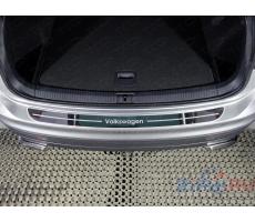 Volkswagen Tiguan 2017- Накладка на задний бампер (лист зеркальный надпись Volkswagen) ( шт ) Артикул: VWTIG17-40